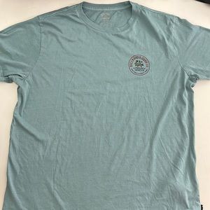 Billabong men’s XXL t-shirt. Like new. Worn once.